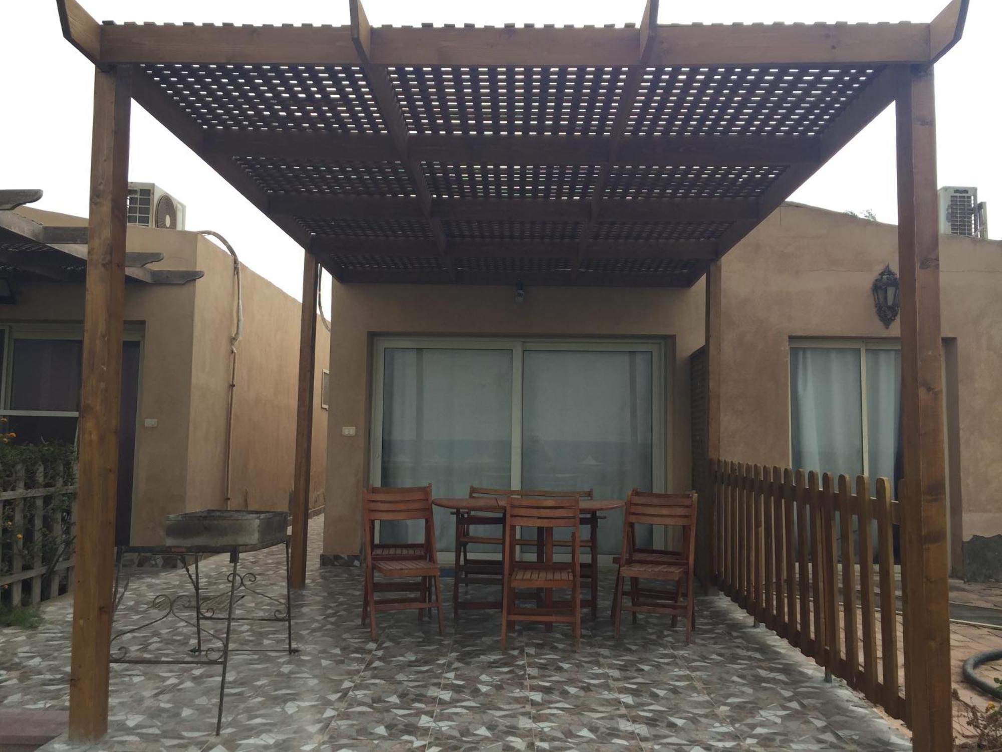 עיין סוחנה Beach Front Chalet מראה חיצוני תמונה