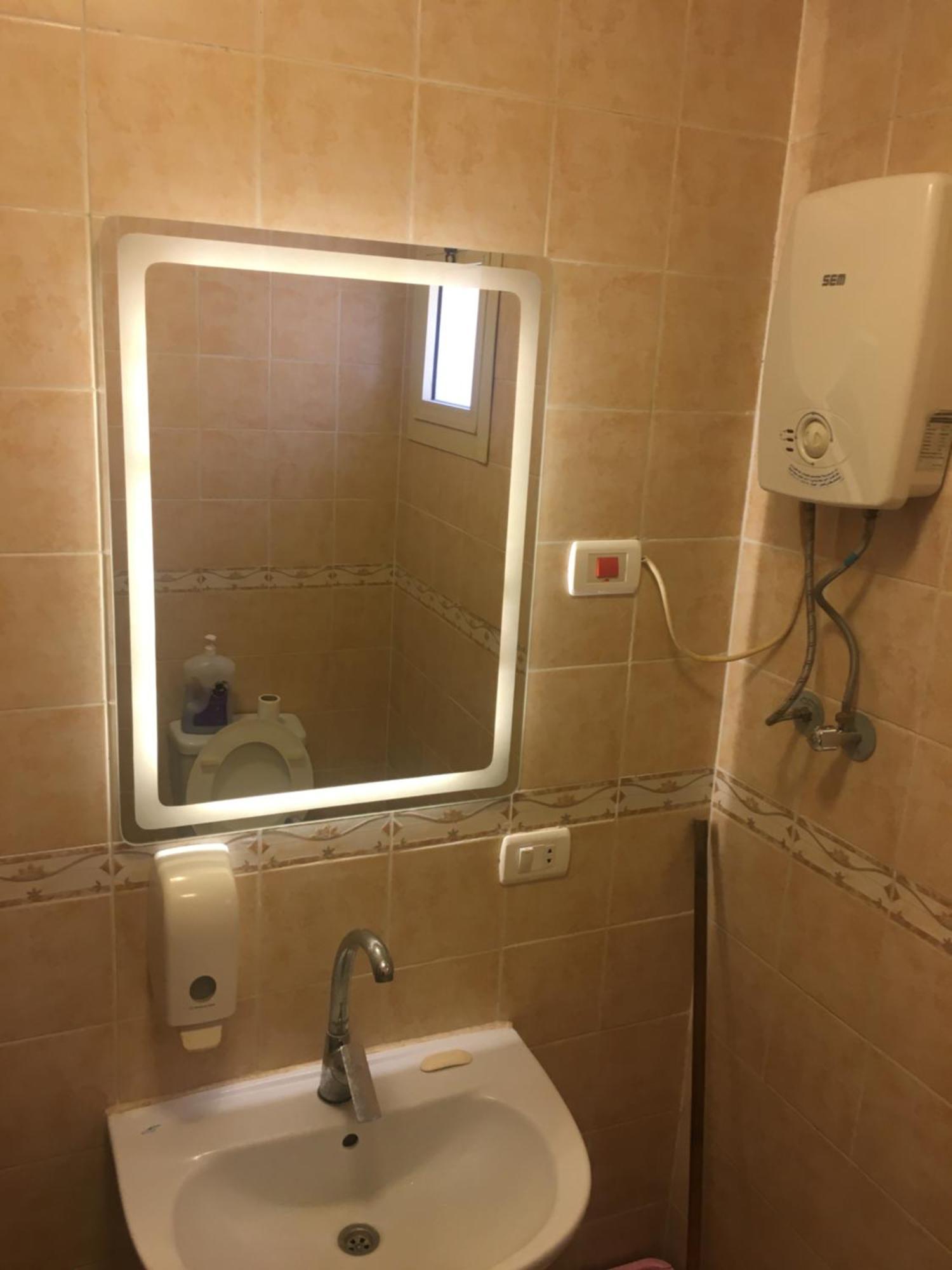 עיין סוחנה Beach Front Chalet מראה חיצוני תמונה